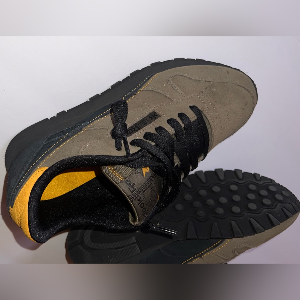 Men’s Rebook Classics - Picture 5 of 6